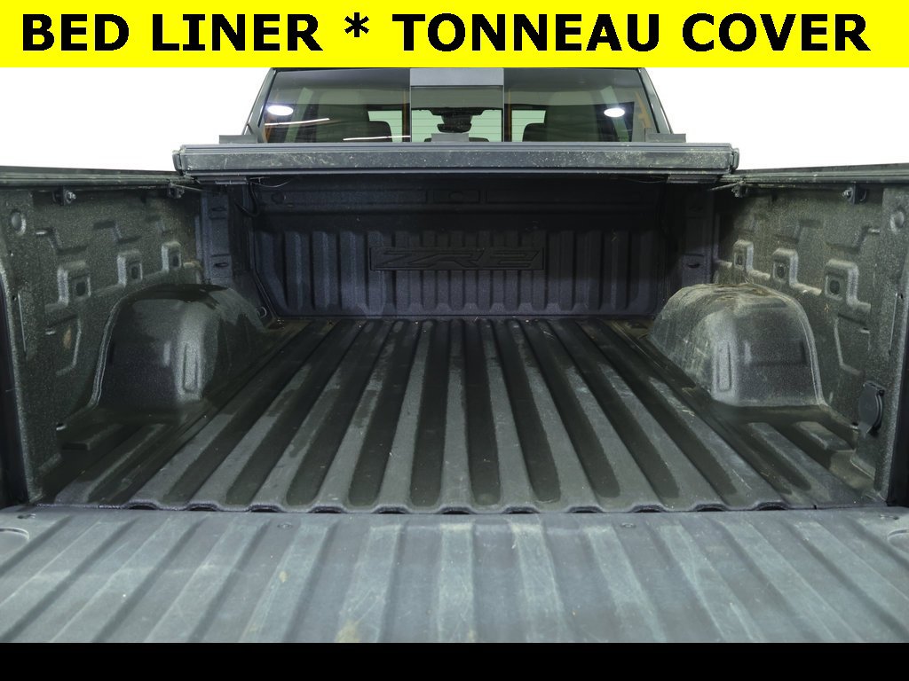 Used 2022 Chevrolet Silverado 1500 ZR2 w/ Technology Package image 17