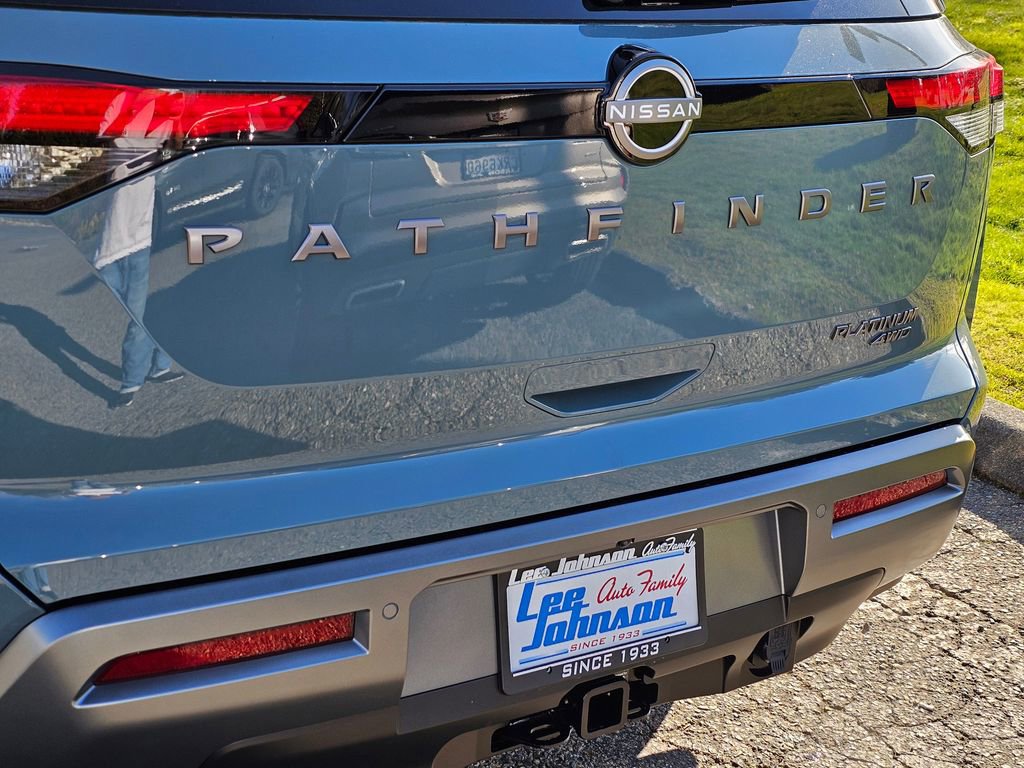 New 2026 Nissan Pathfinder Platinum AWD/4WD image 25