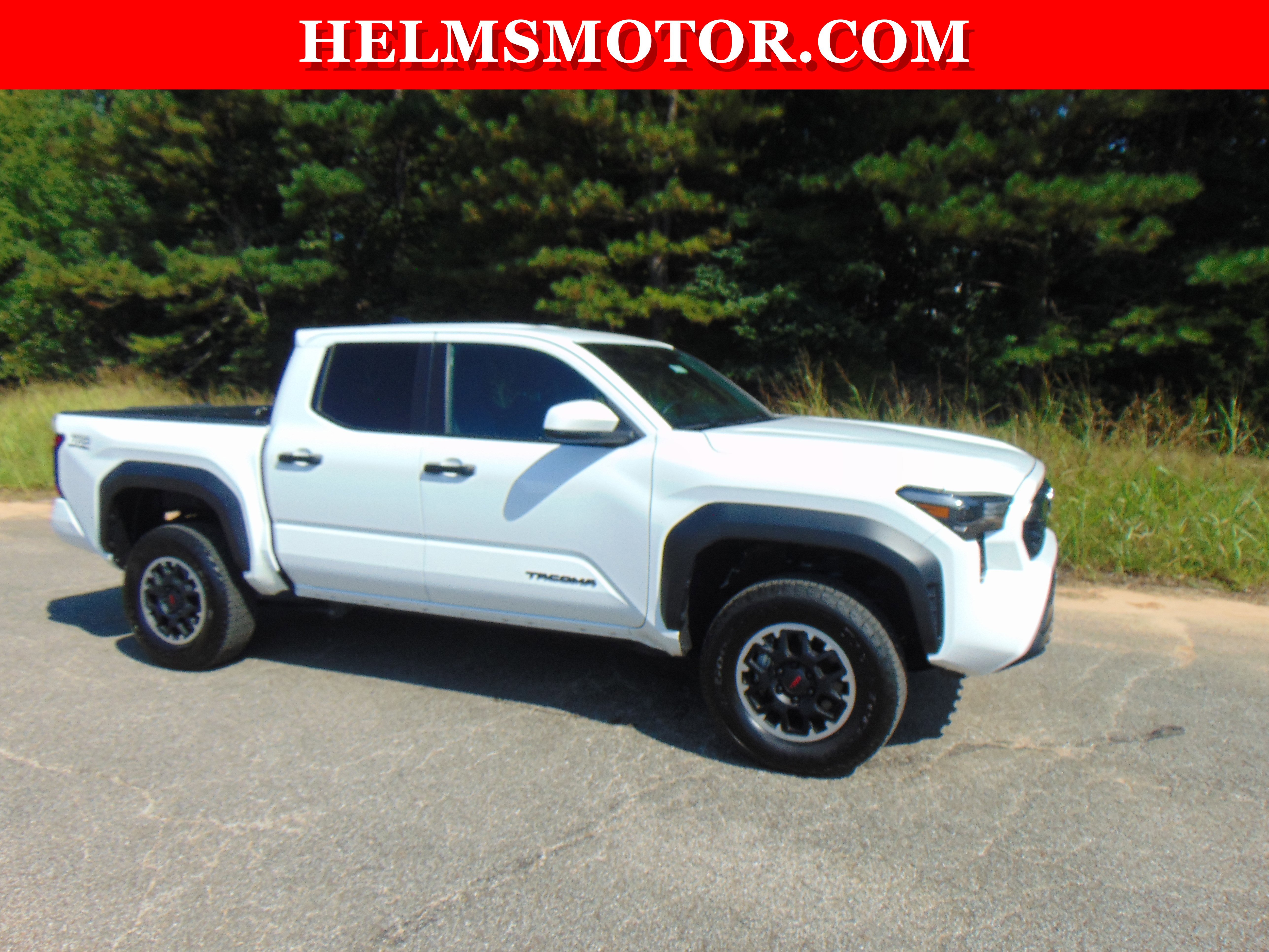 Used 2024 Toyota Tacoma TRD Off-Road image 12