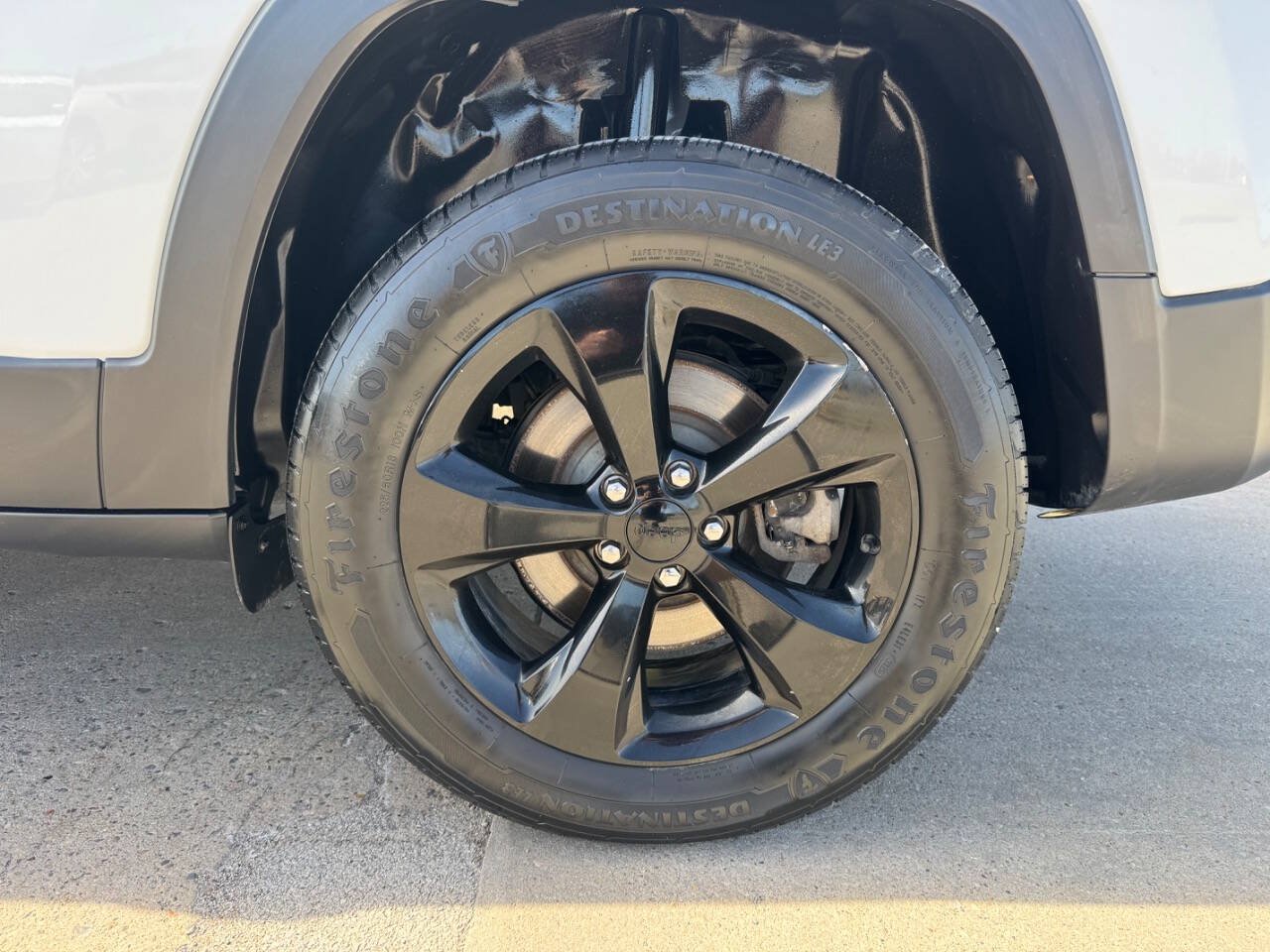 Used 2016 Jeep Cherokee High Altitude AWD/4WD image 9