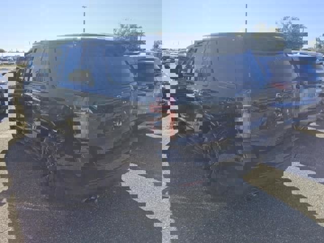 Used 2024 Chevrolet Tahoe RST w/ RST Performance Edition image 4