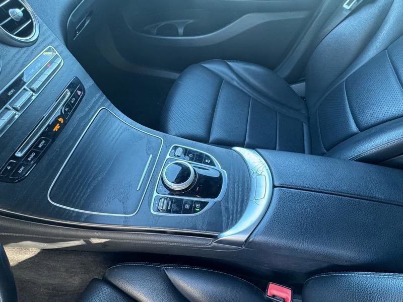 Used 2018 Mercedes-Benz GLC 300 4MATIC image 13