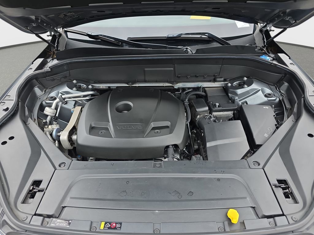 Used 2016 Volvo XC90 T6 Momentum w/ Protection Package Plus AWD/4WD image 36