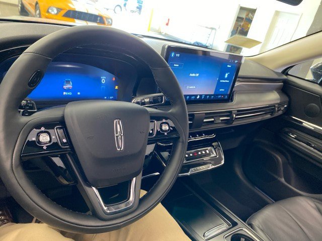 New 2024 Lincoln Corsair Grand Touring w/ Equipment Group 301A AWD/4WD image 26
