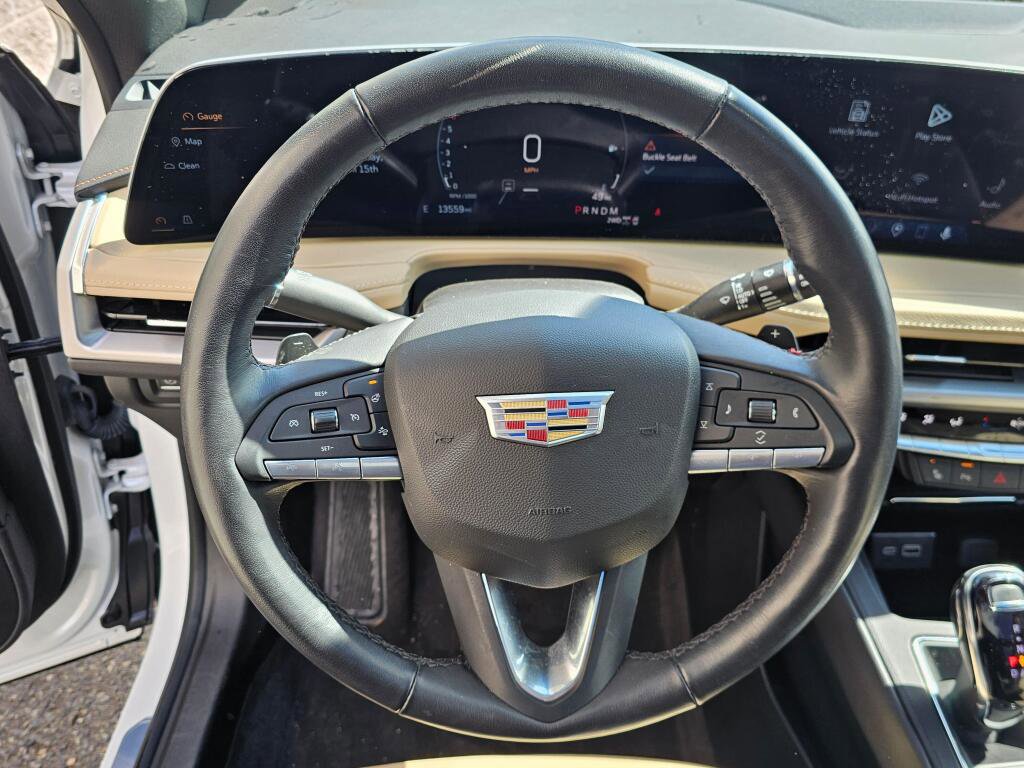 Used 2024 Cadillac XT4 Premium Luxury image 28