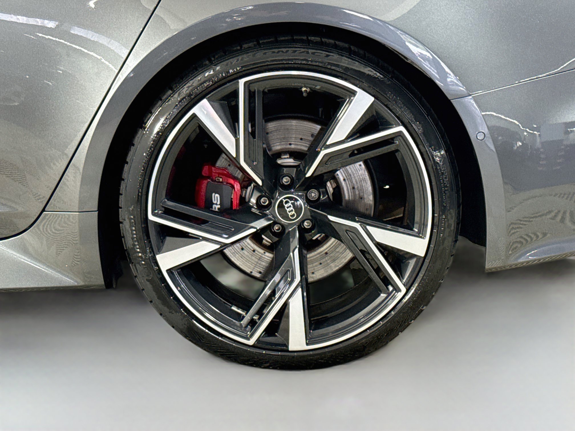 Used 2022 Audi RS 6 w/ Executive Package AWD/4WD image 37