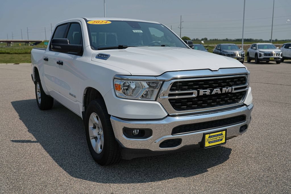 Used 2024 RAM 1500 Big Horn AWD/4WD image 4