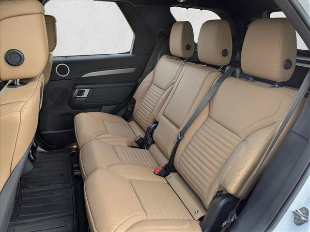 New 2026 Land Rover Discovery Limited Edition AWD/4WD image 16