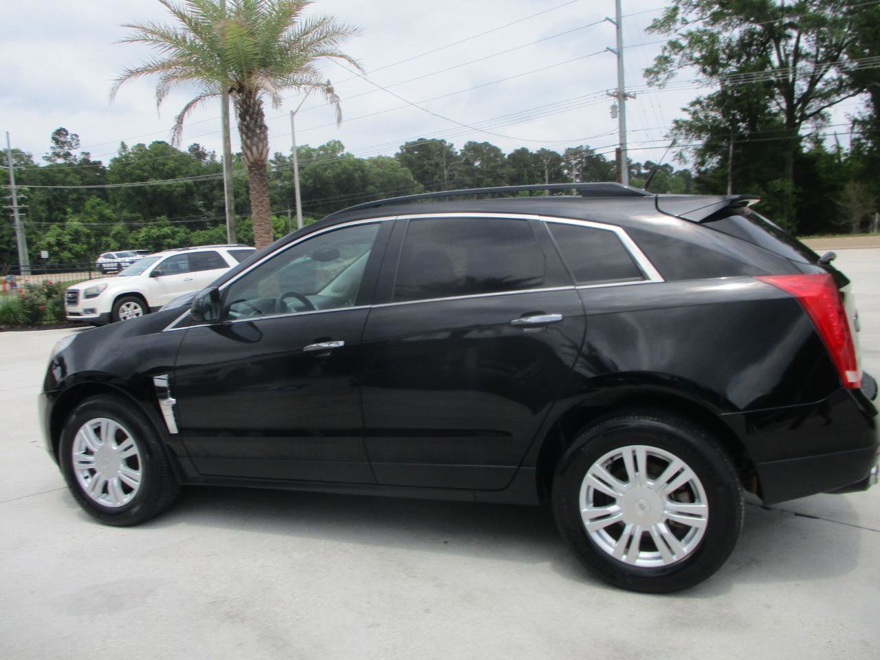 Used 2012 Cadillac SRX FWD image 3