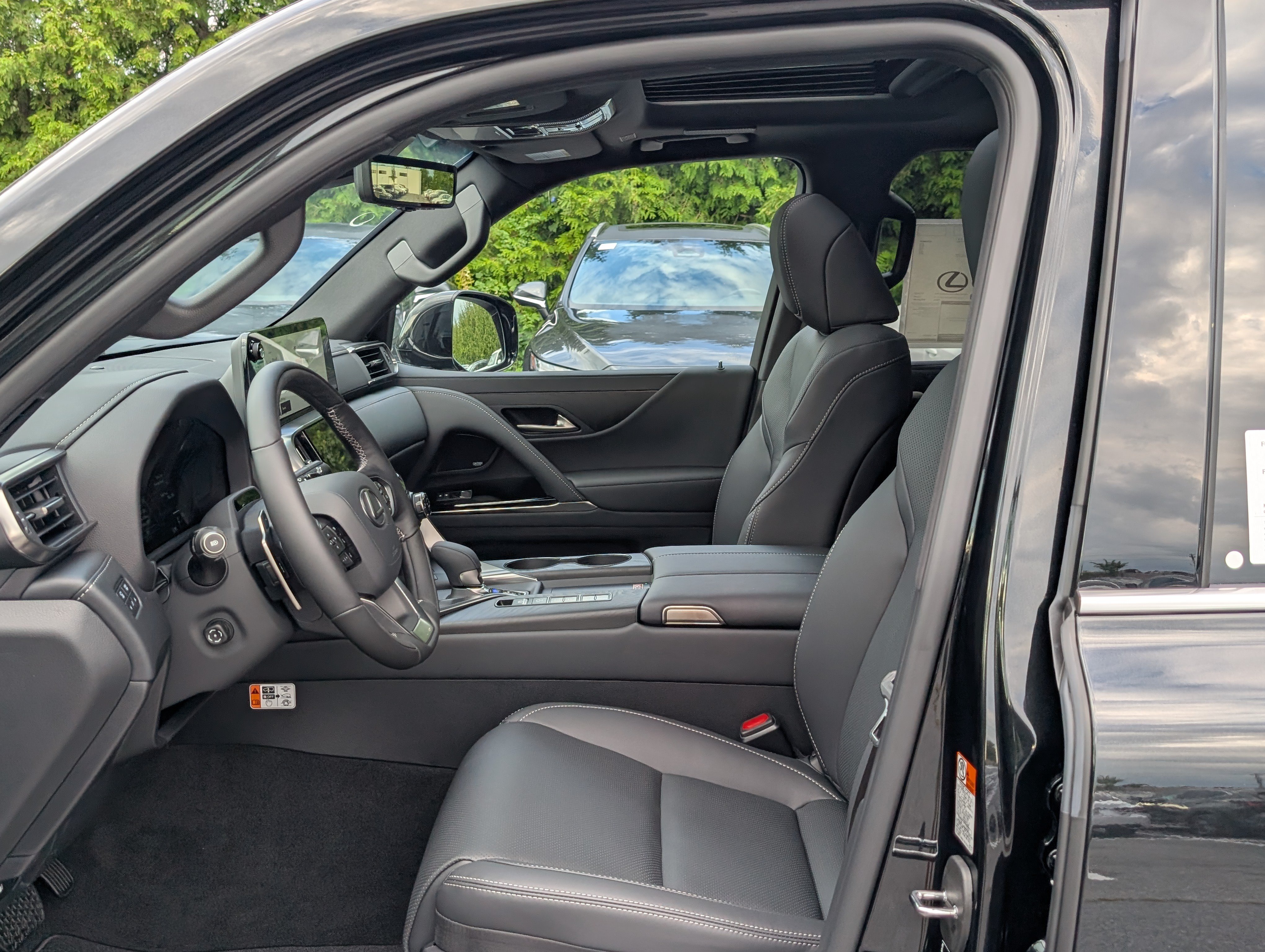 New 2026 Lexus LX 700h Luxury w/ Accessory Package (Z1) AWD/4WD image 14