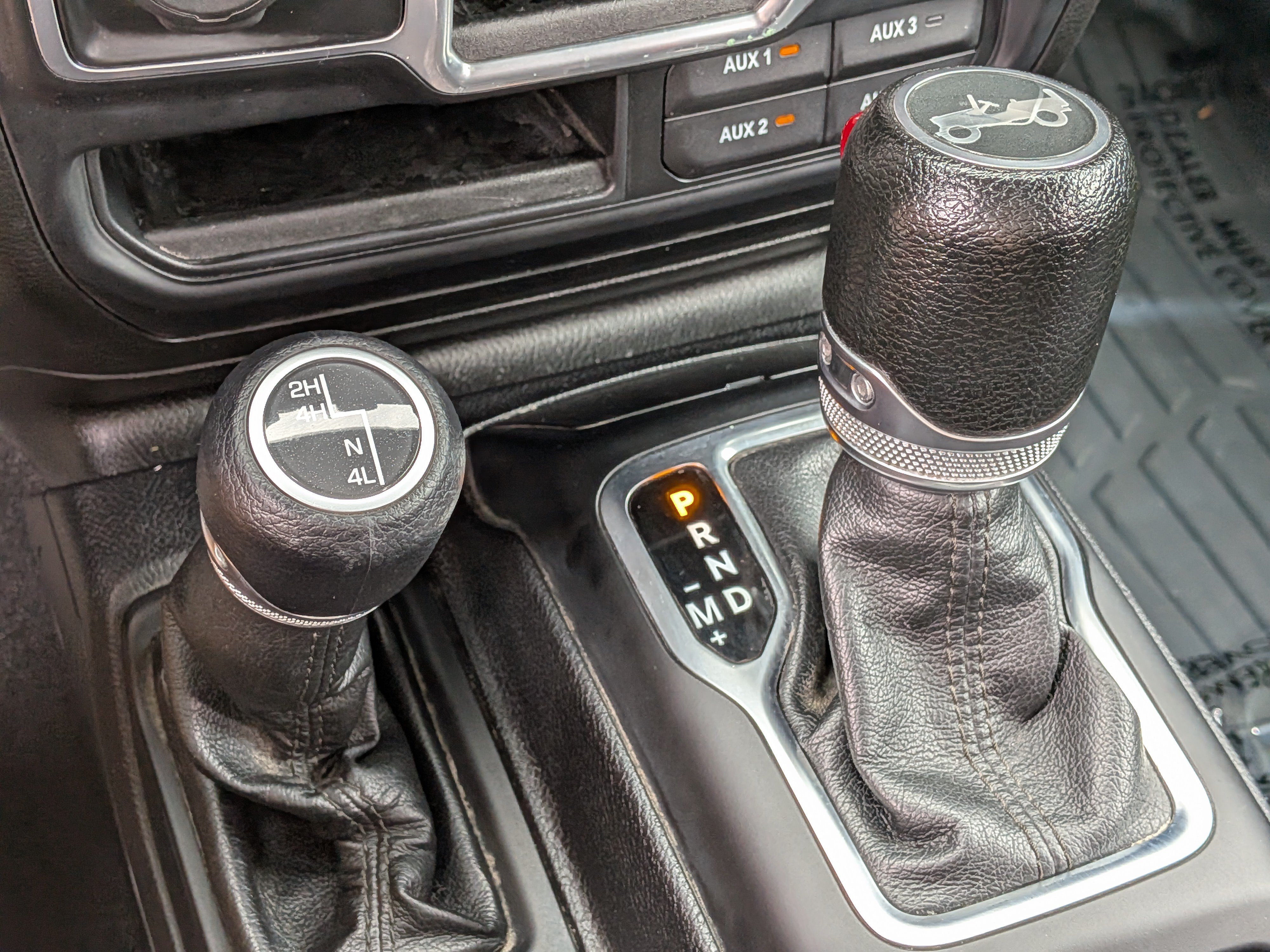 Used 2018 Jeep Wrangler Sport AWD/4WD image 29