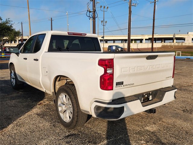 Used 2025 Chevrolet Silverado 1500 Custom image 4