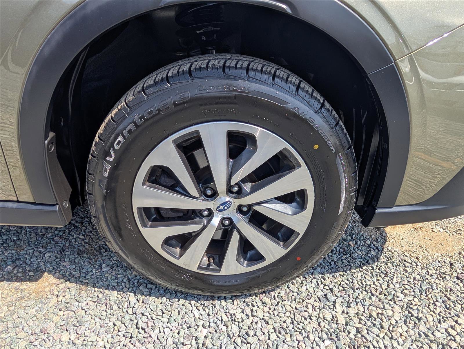 Used 2021 Subaru Outback Premium w/ Popular Package #1 image 9