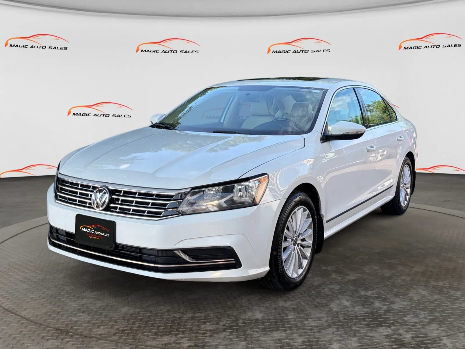 Used 2017 Volkswagen Passat 1.8T SE