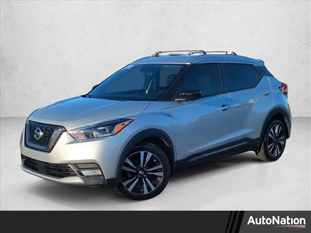 Used 2020 Nissan Kicks SR image 1