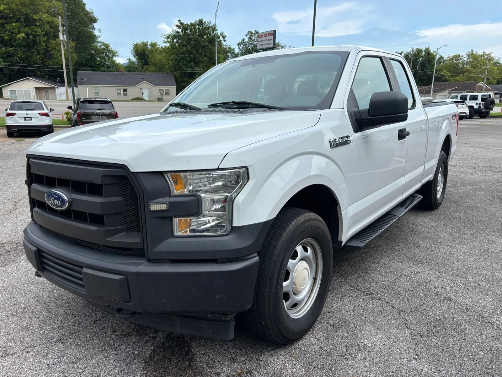 Used 2017 Ford F150 XL w/ Equipment Group 101A Mid AWD/4WD image 7