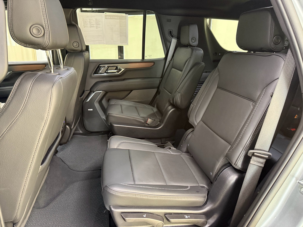 Used 2025 GMC Yukon Denali AWD/4WD image 20