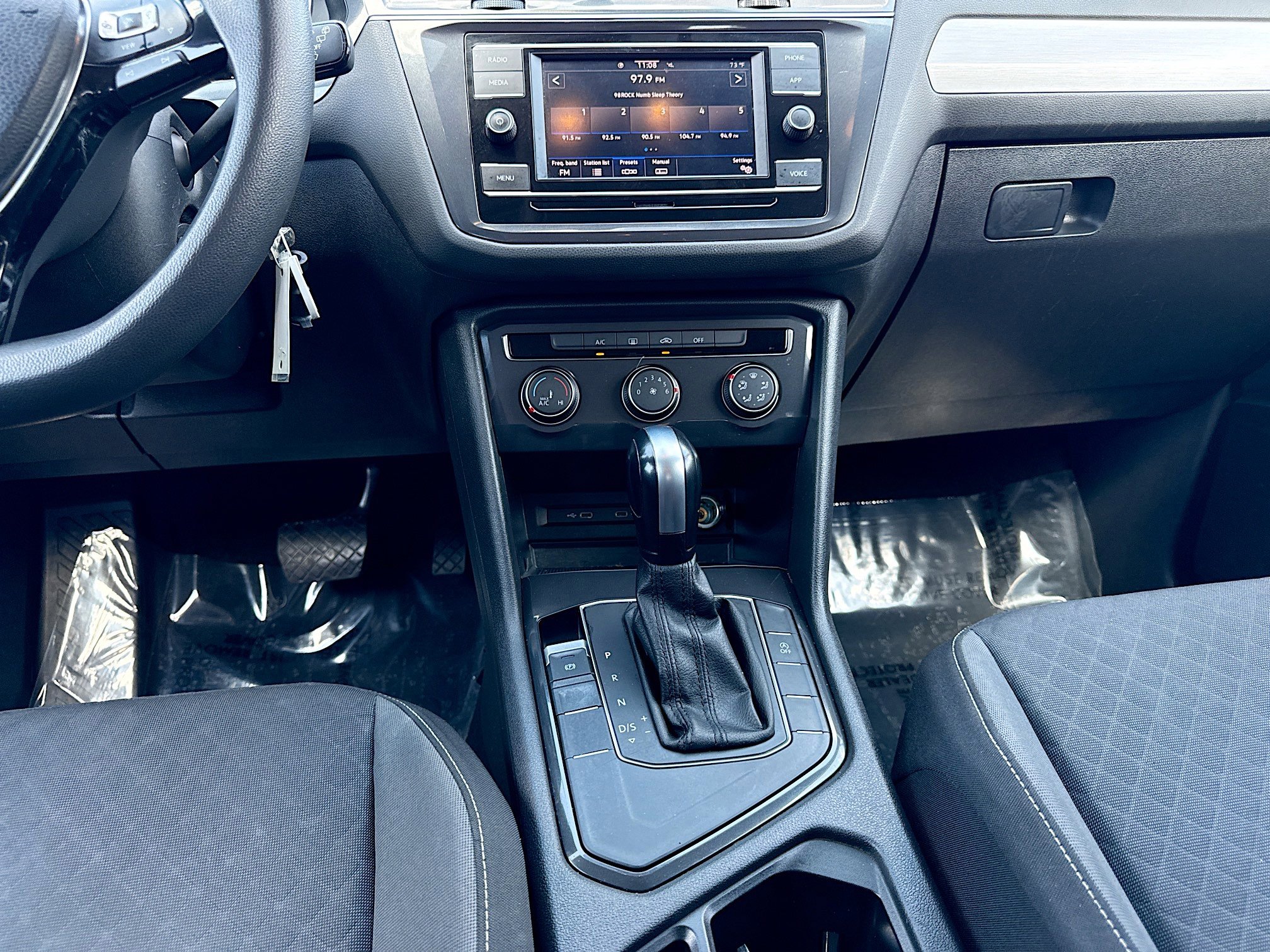 Used 2021 Volkswagen Tiguan S FWD image 17