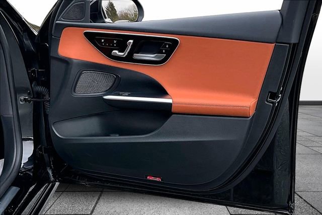 Used 2025 Mercedes-Benz C 300 4MATIC Sedan image 31