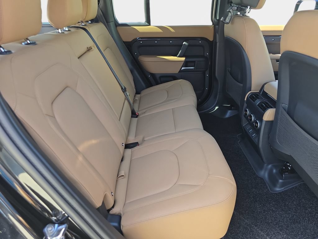 New 2026 Land Rover Defender 110 X-Dynamic SE AWD/4WD image 11