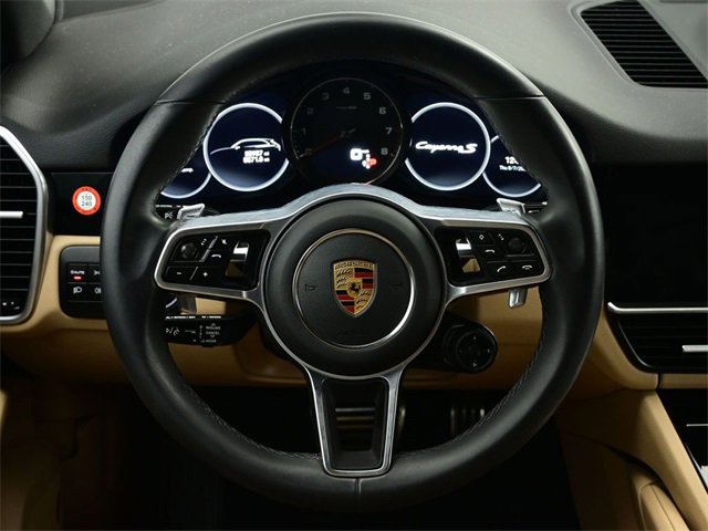 Used 2023 Porsche Cayenne S Platinum w/ Assistance Package image 3