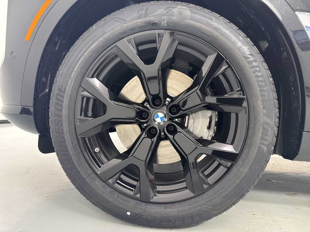 New 2026 BMW X7 xDrive40i w/ Premium Package AWD/4WD image 10