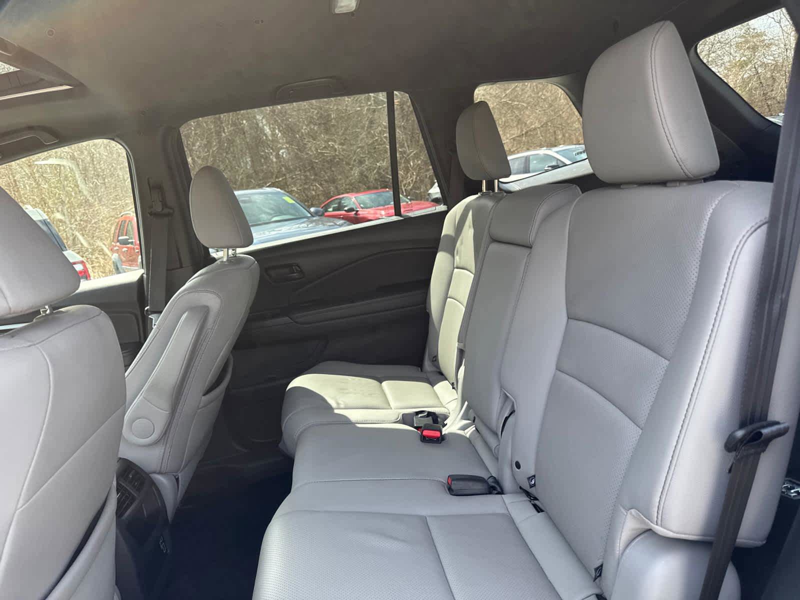 Used 2023 Honda Passport EX-L image 29