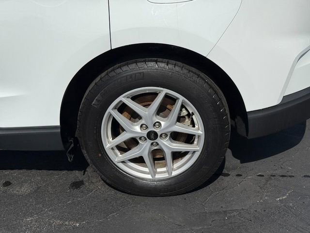 Used 2024 Ford Edge SEL AWD/4WD image 4