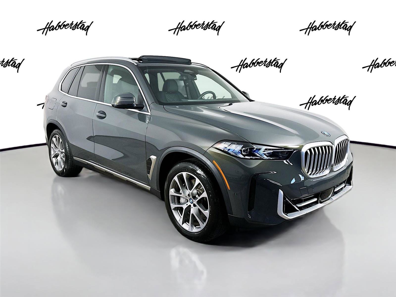New 2026 BMW X5 xDrive50e w/ Premium Package image 3