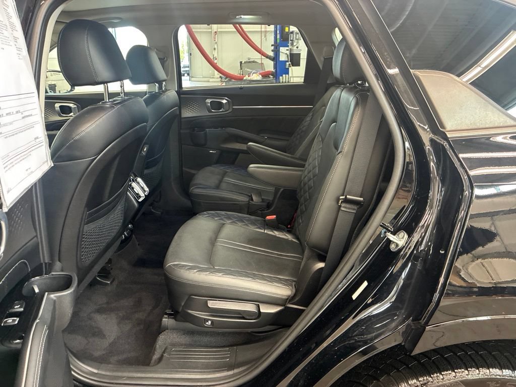 Certified 2023 Kia Sorento SX AWD/4WD image 19