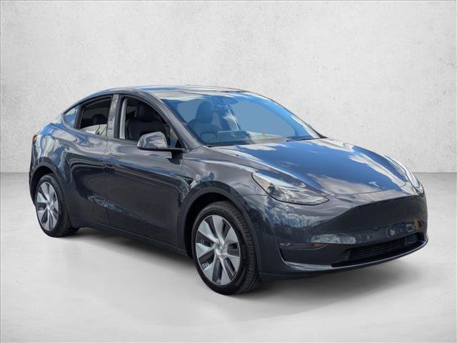 Used 2024 Tesla Model Y Long Range image 3