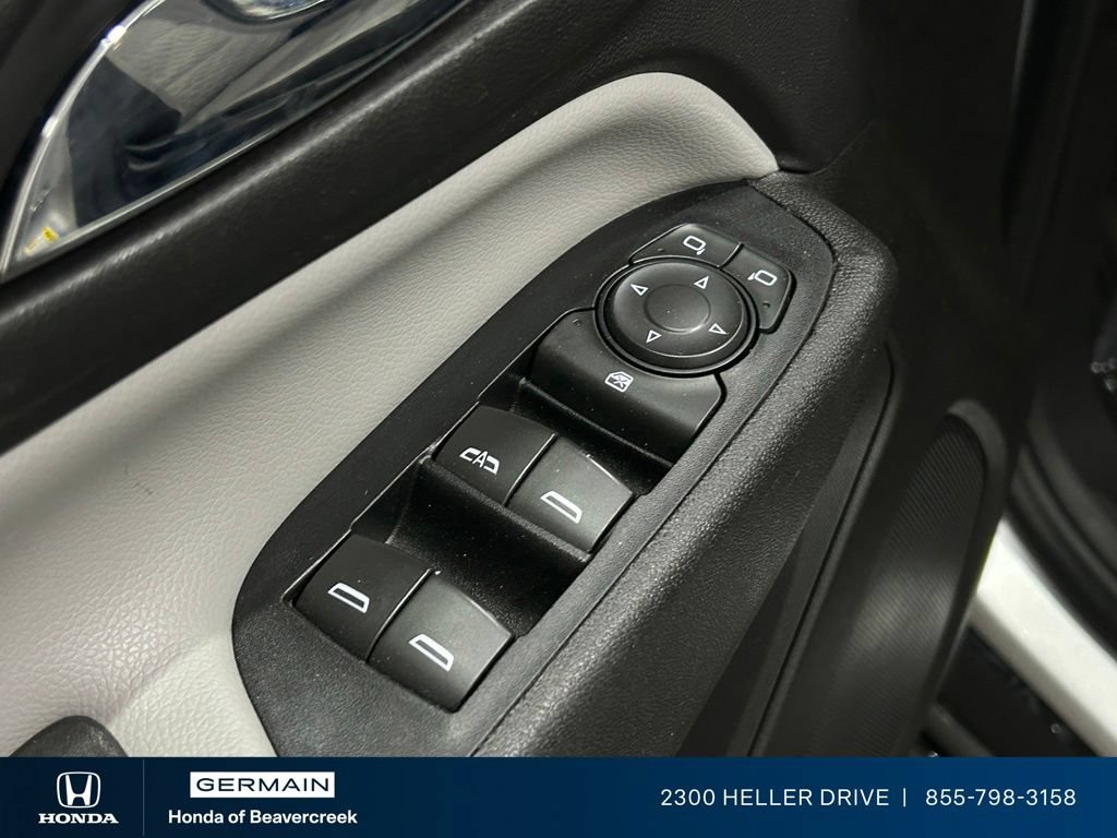 Used 2018 Chevrolet Equinox LS FWD image 18