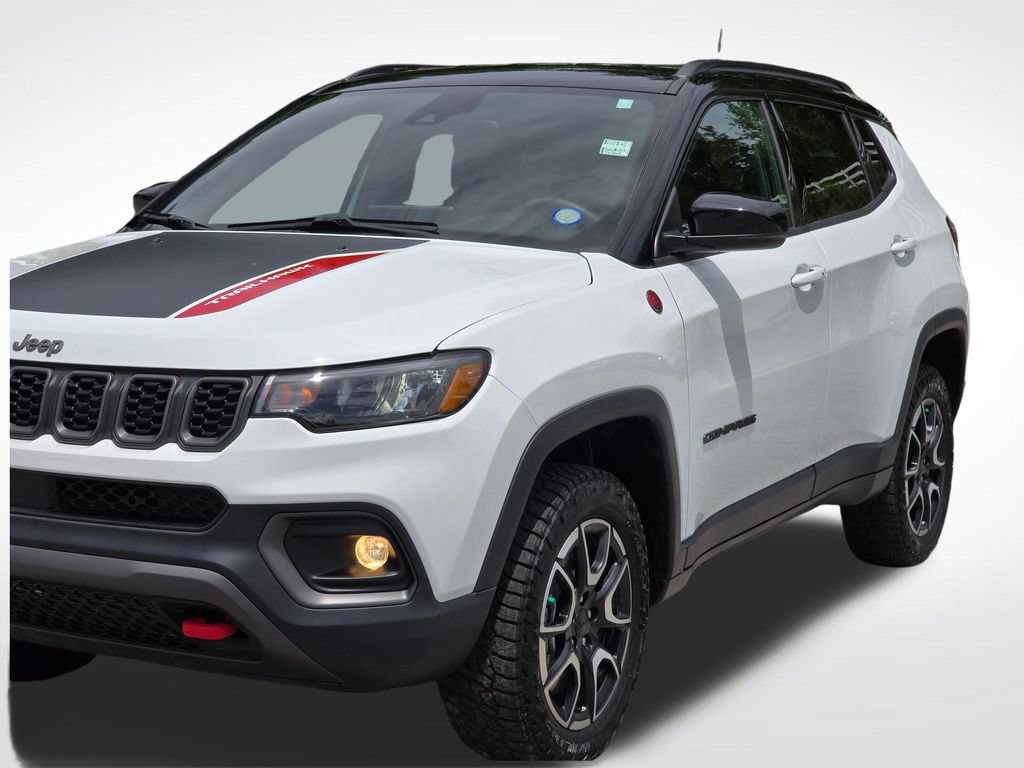 Used 2024 Jeep Compass Trailhawk w/ Trailhawk Convenience Group AWD/4WD image 52