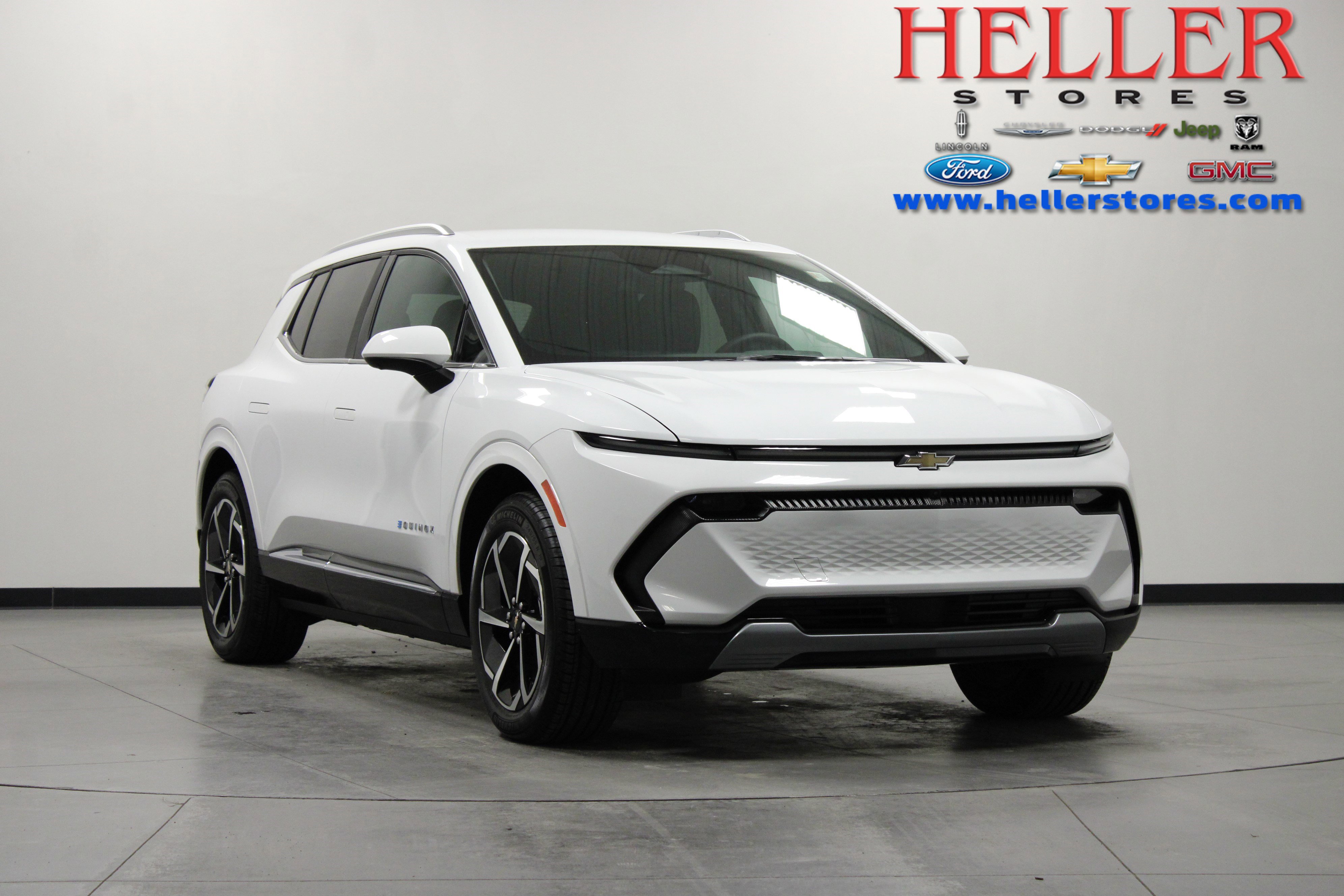 Used 2025 Chevrolet Equinox EV LT w/ Convenience Package image 1