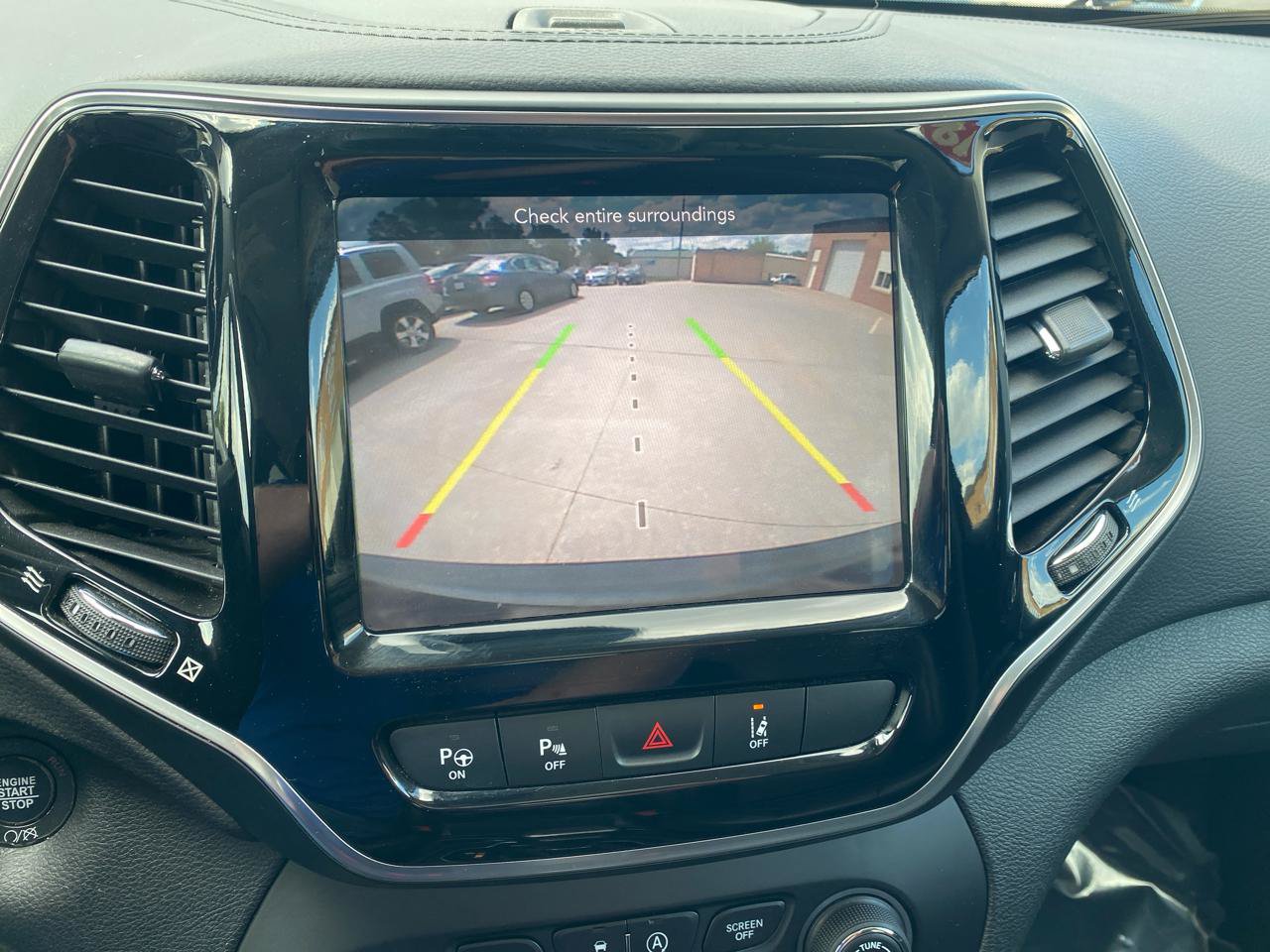 Used 2019 Jeep Cherokee Limited w/ Technology Group AWD/4WD image 21