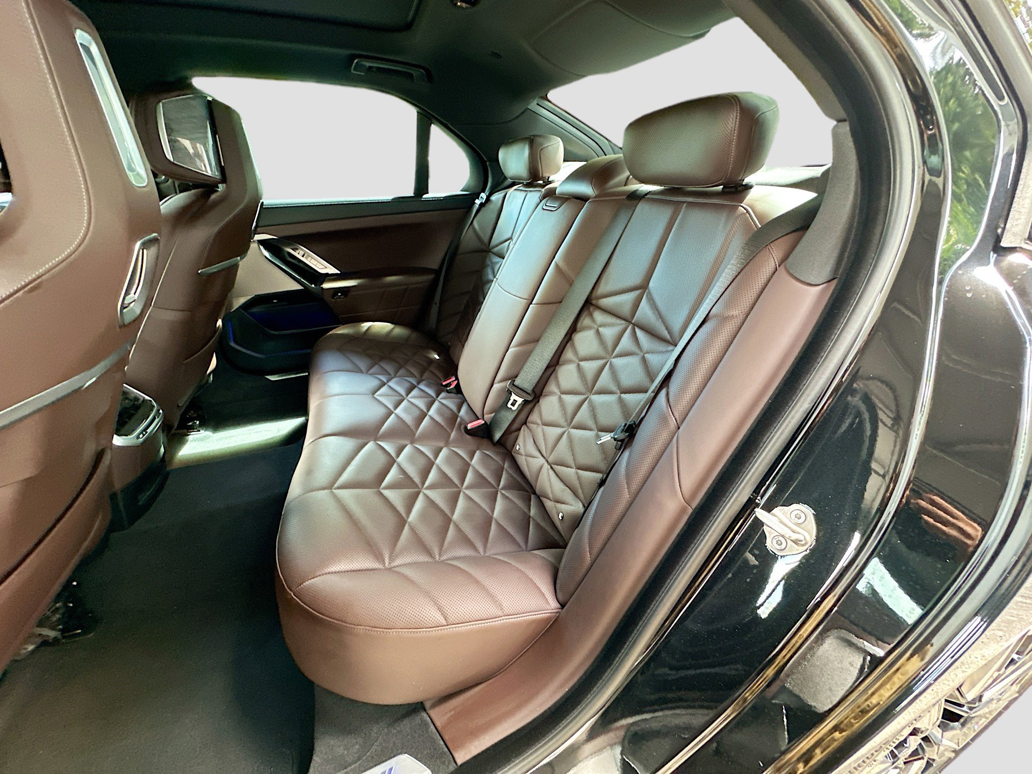 Certified 2024 BMW 740i image 26