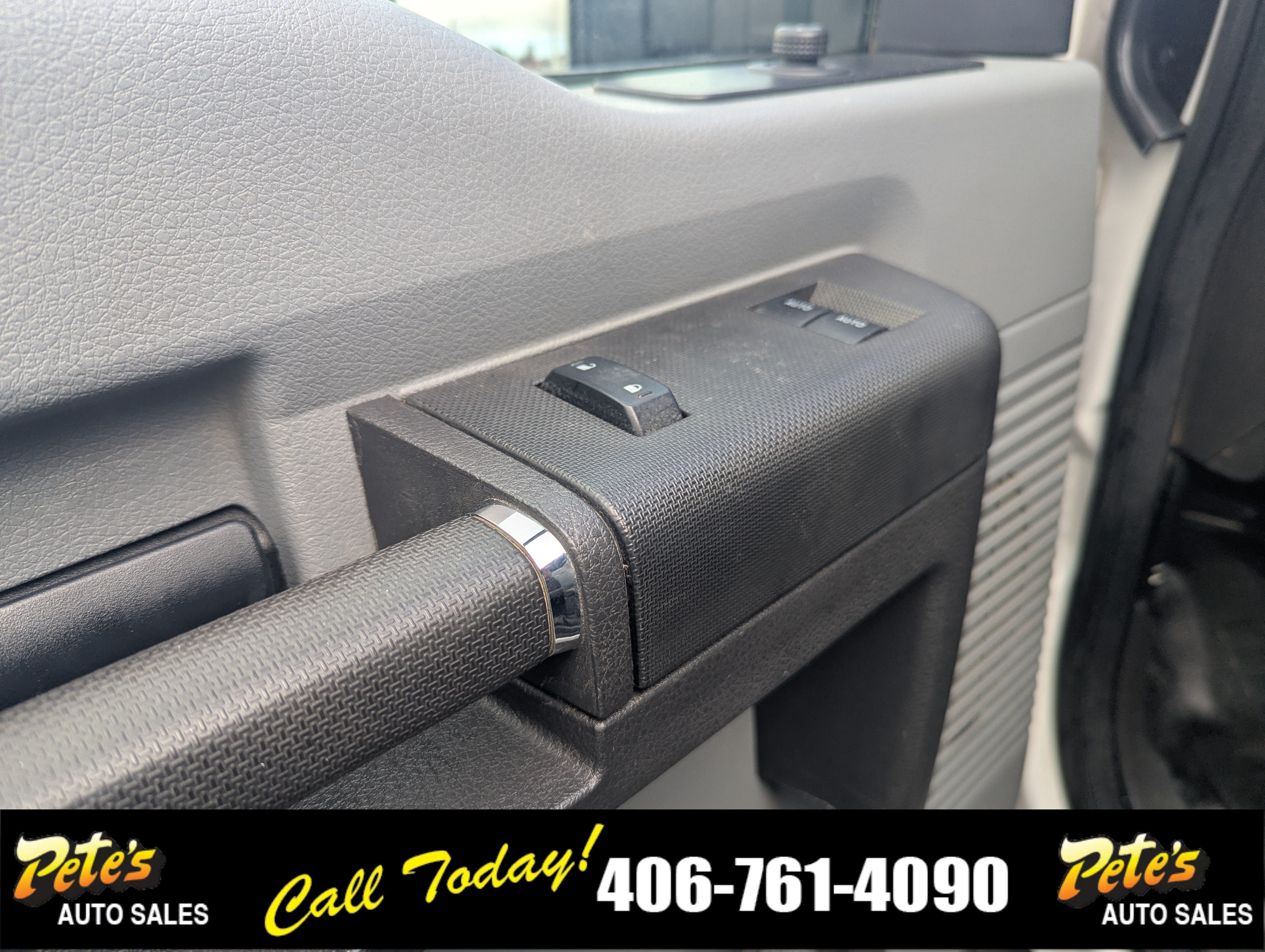 Used 2015 Ford F250 XL w/ Power Equipment Group AWD/4WD image 24