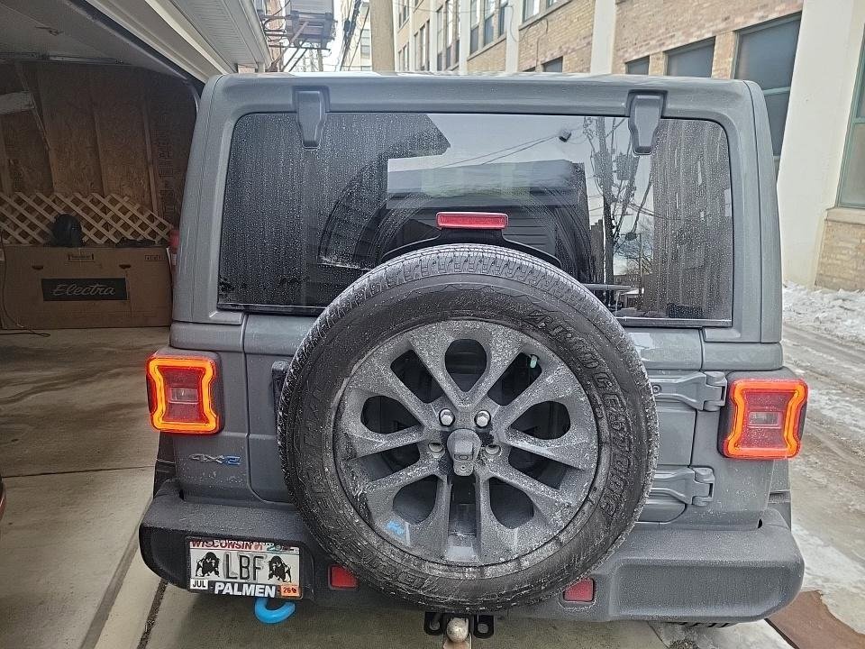 Used 2022 Jeep Wrangler Unlimited Sahara w/ Cold Weather Group image 6