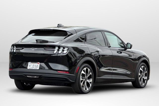 Certified 2025 Ford Mustang Mach-E Select w/ Interior Protection Package image 5