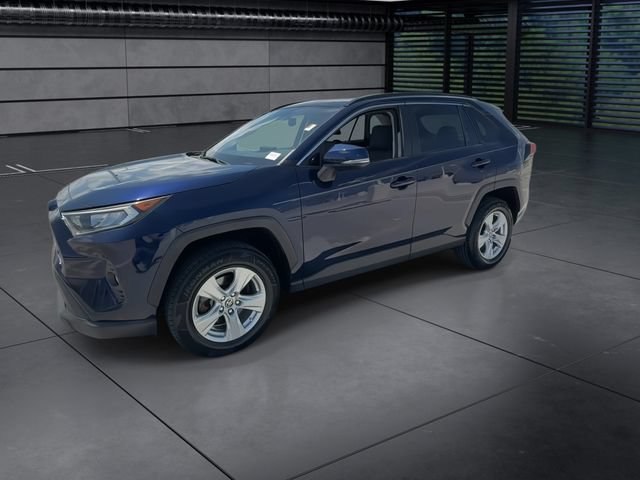 Used 2019 Toyota RAV4 XLE FWD image 4