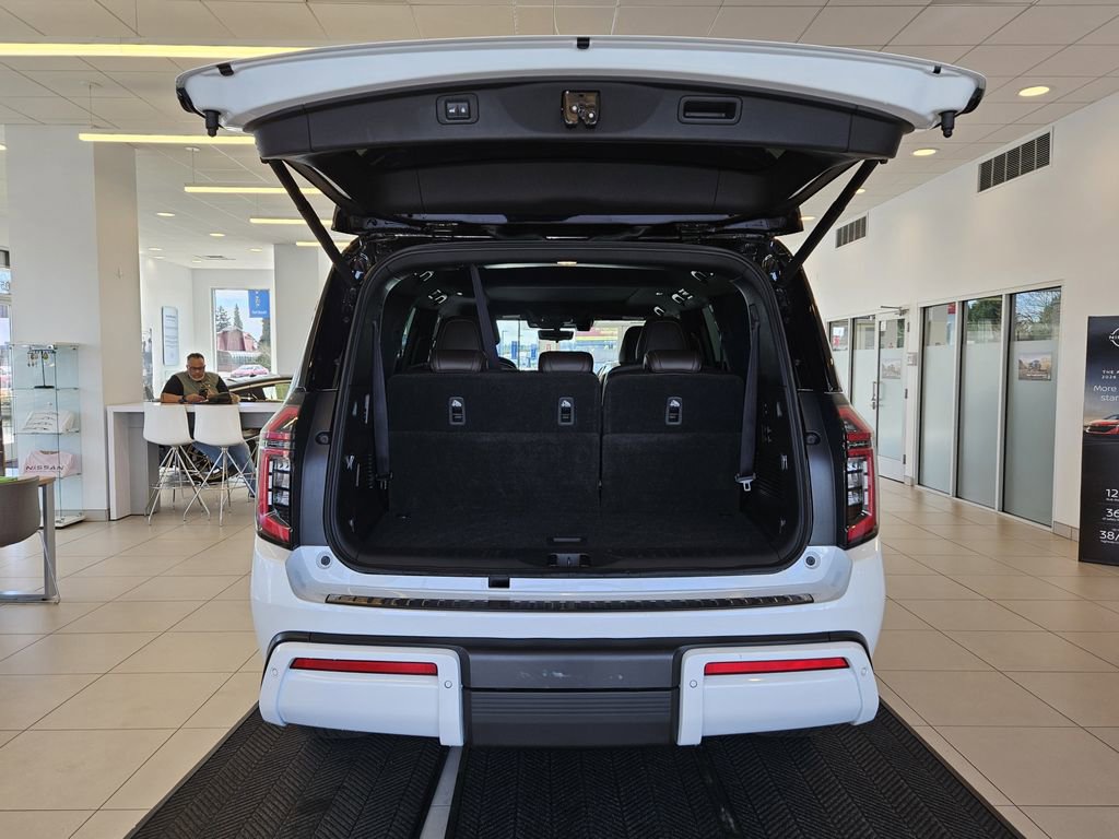 Certified 2025 Nissan Armada Platinum Reserve AWD/4WD image 10