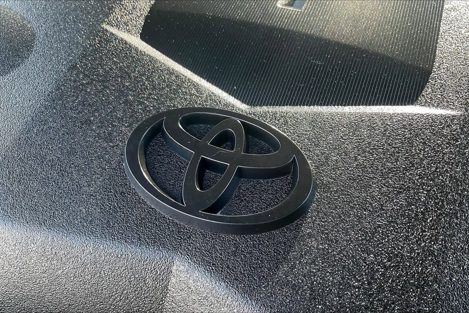 Used 2016 Toyota 4Runner Limited AWD/4WD image 34