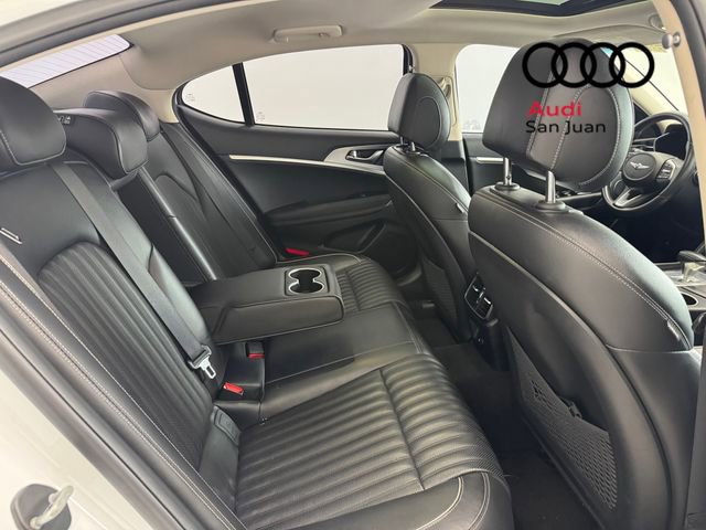 Used 2022 Genesis G70 2.0T w/ Prestige Package RWD image 33