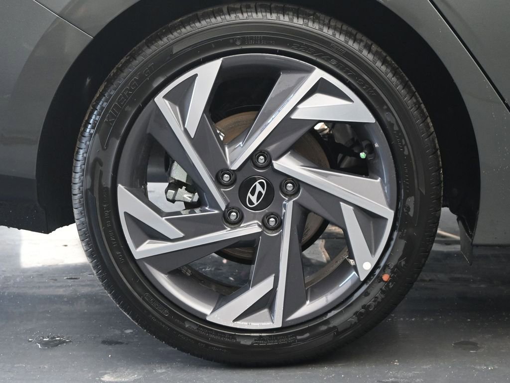 New 2026 Hyundai Elantra Limited image 9