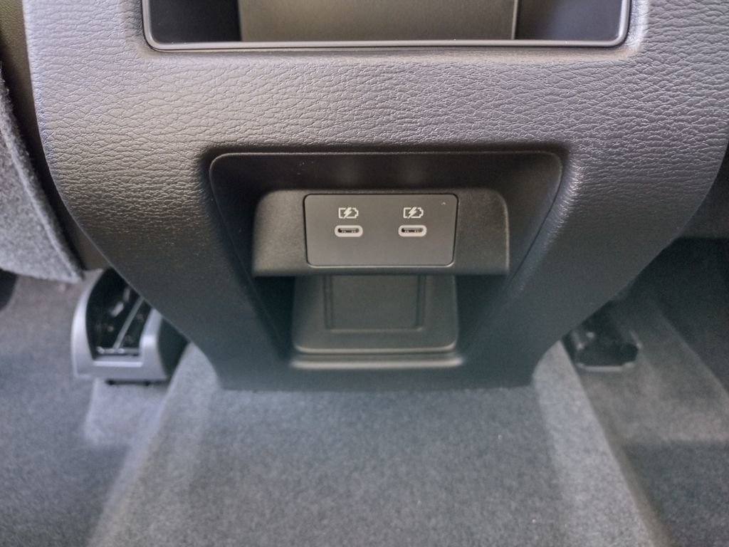 New 2026 Mitsubishi Outlander SE image 23