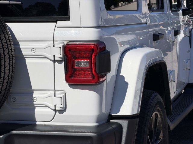 Used 2023 Jeep Wrangler Unlimited Sahara w/ Cold Weather Group AWD/4WD image 11