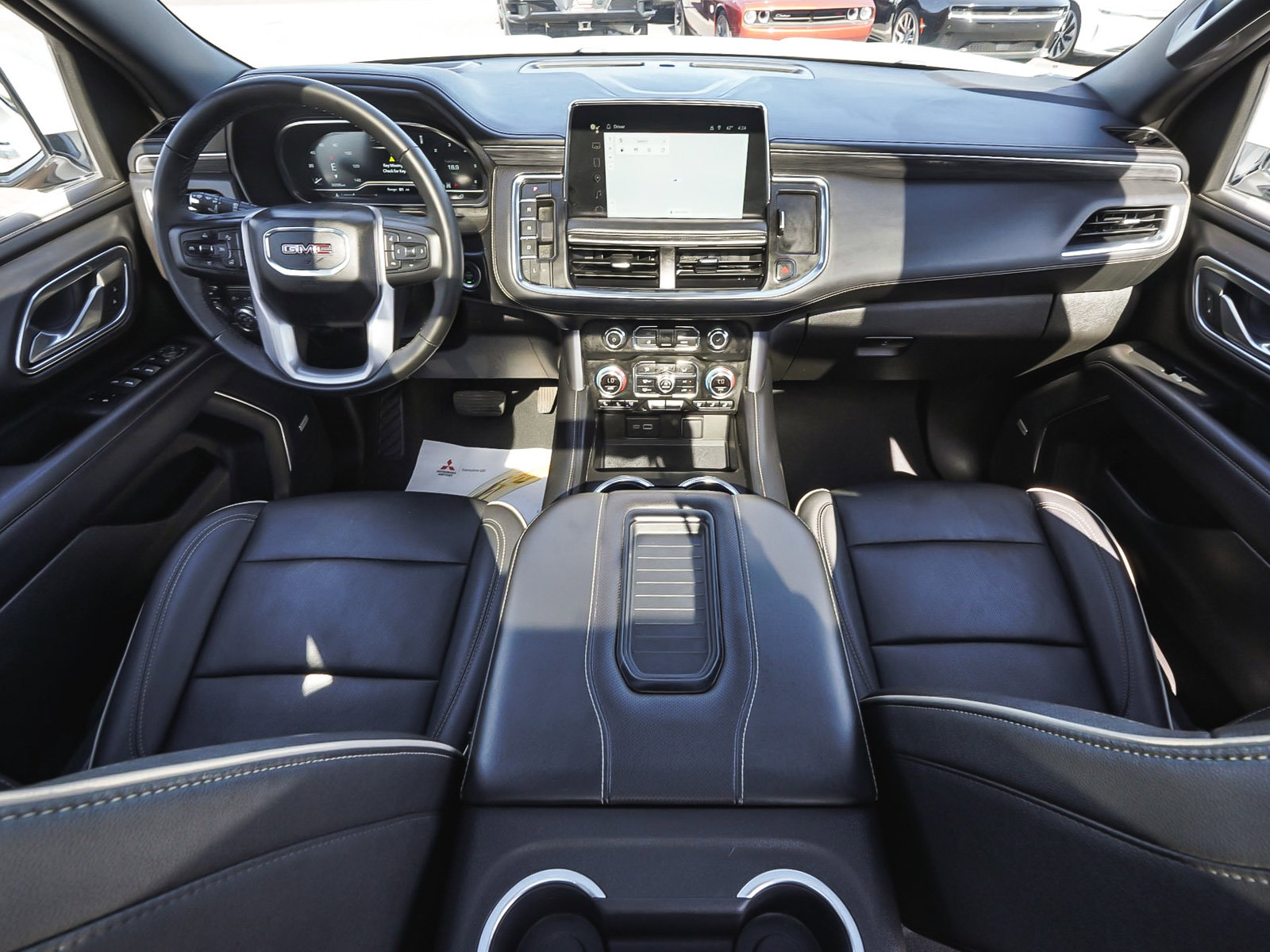 Used 2024 GMC Yukon SLT w/ SLT Luxury Package AWD/4WD image 36