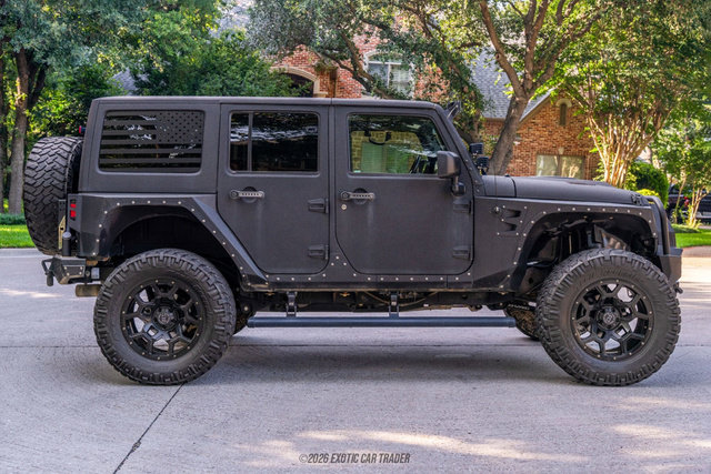 Used 2017 Jeep Wrangler Unlimited Rubicon w/ Connectivity Group AWD/4WD image 9