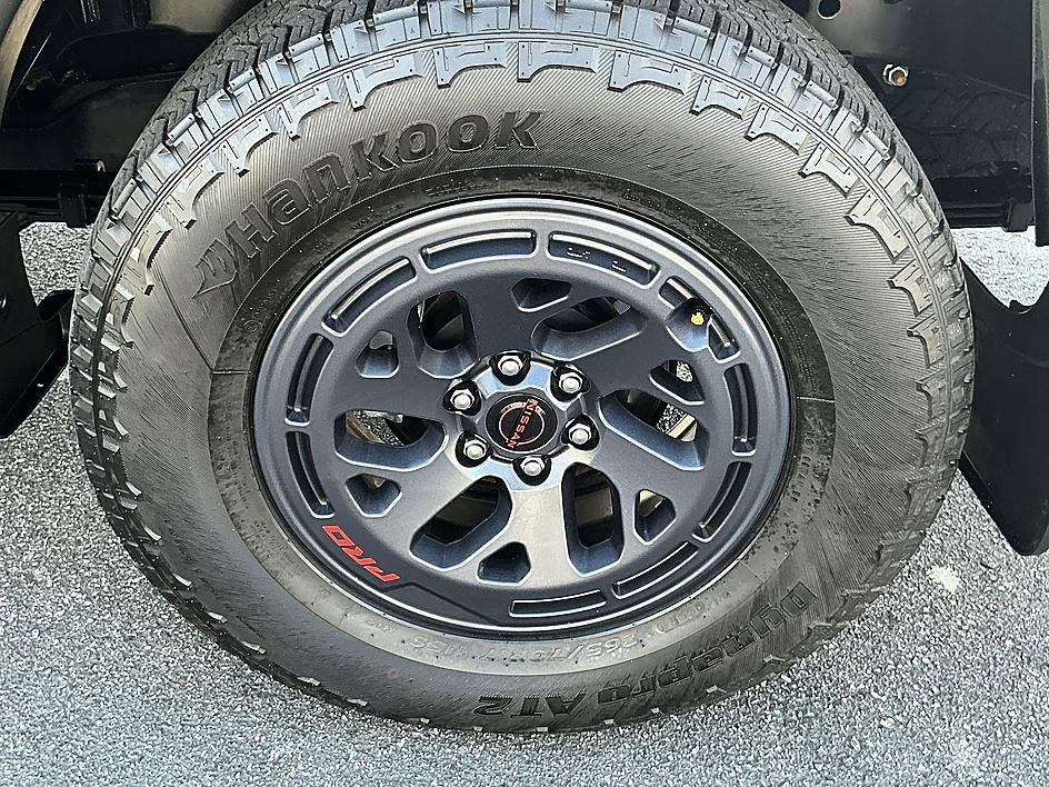 Certified 2025 Nissan Frontier PRO-4X image 8