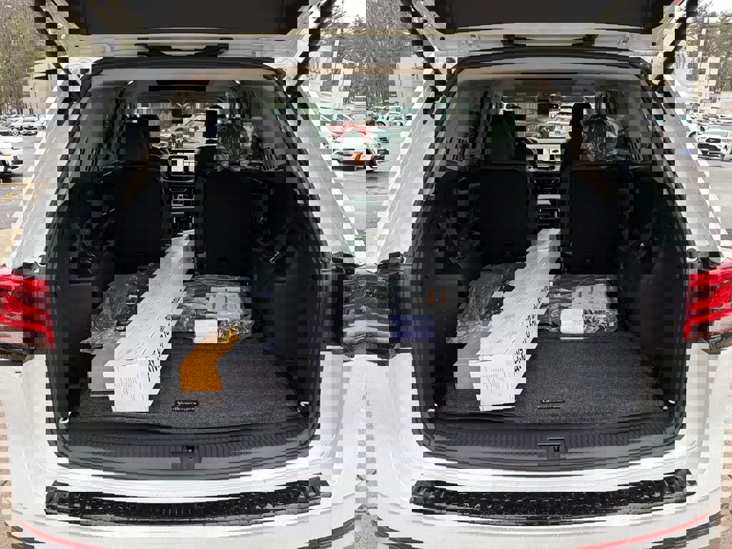 New 2026 Volkswagen Atlas Peak Edition image 13